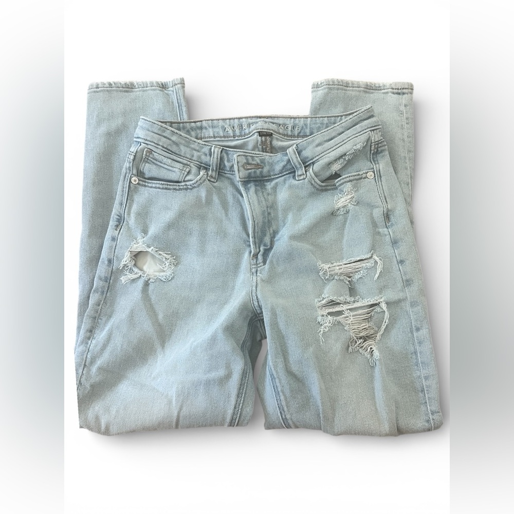 American Eagle Highest Rise Mom Jeans Size 4